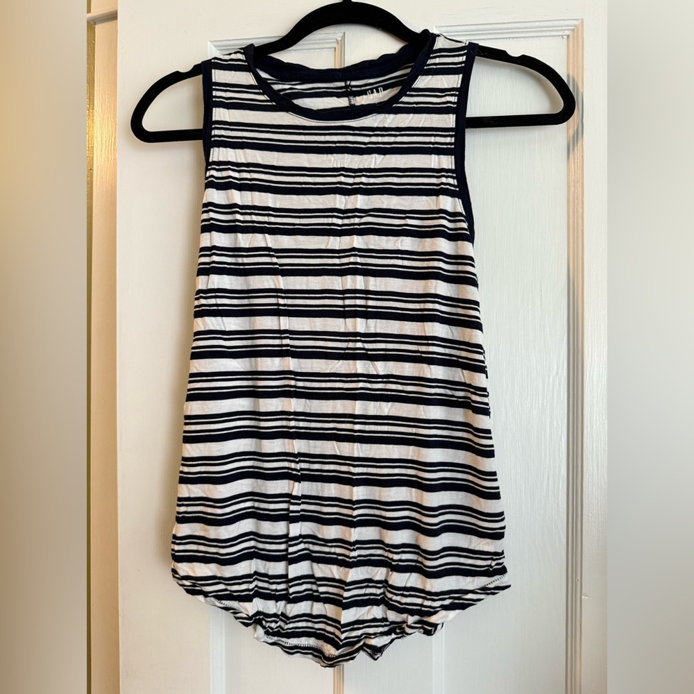 Flowy GAP Tank Top Striped Size Small